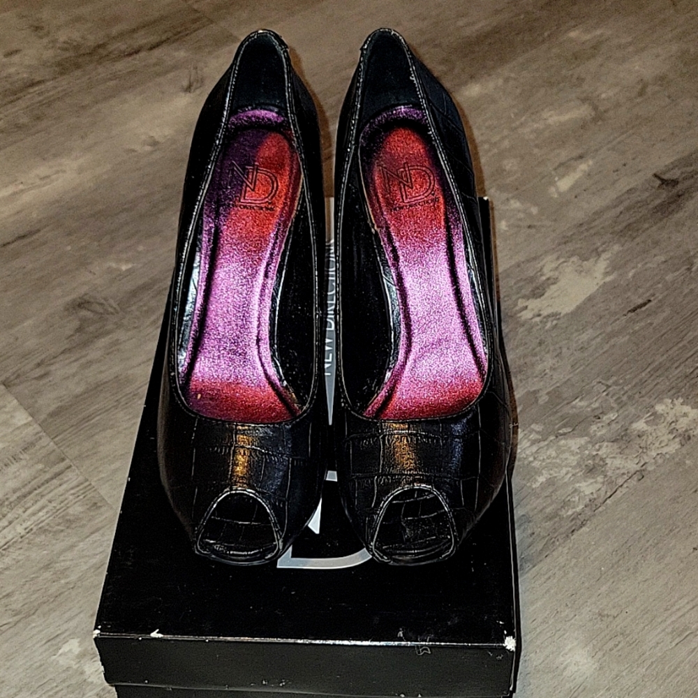 Open toe Black high heels